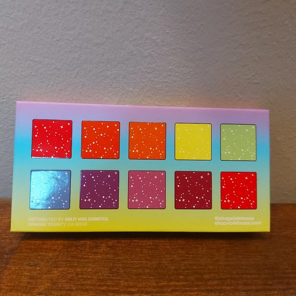 Violet Voss Sparkling Cherry Limeade Mini Pressed Pigment Palette - Picture 3 of 3